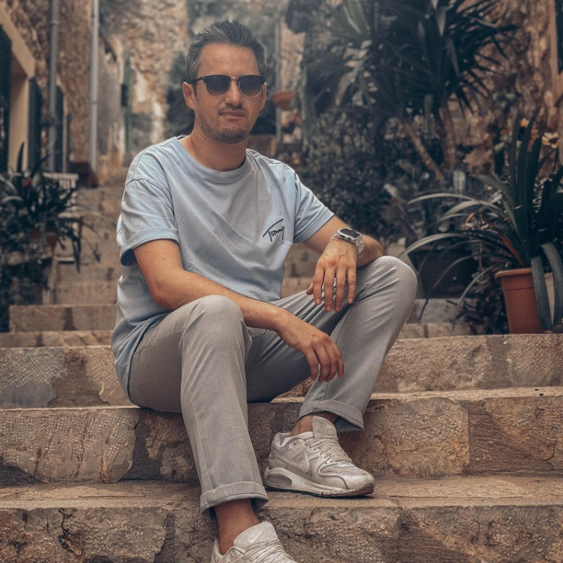 Erik Barz